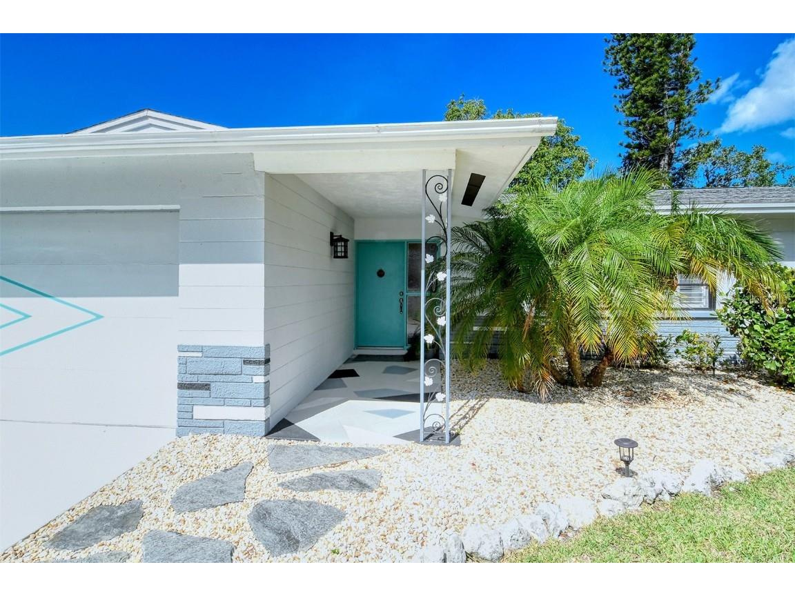 6758 S Lockwood Ridge Road Sarasota FL 34231 A4549439 image2