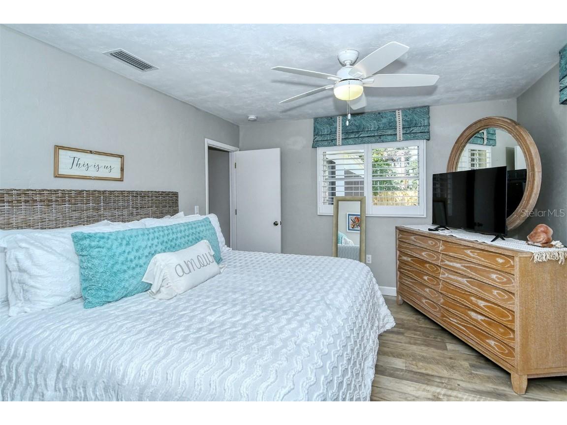 6758 S Lockwood Ridge Road Sarasota FL 34231 A4549439 image22