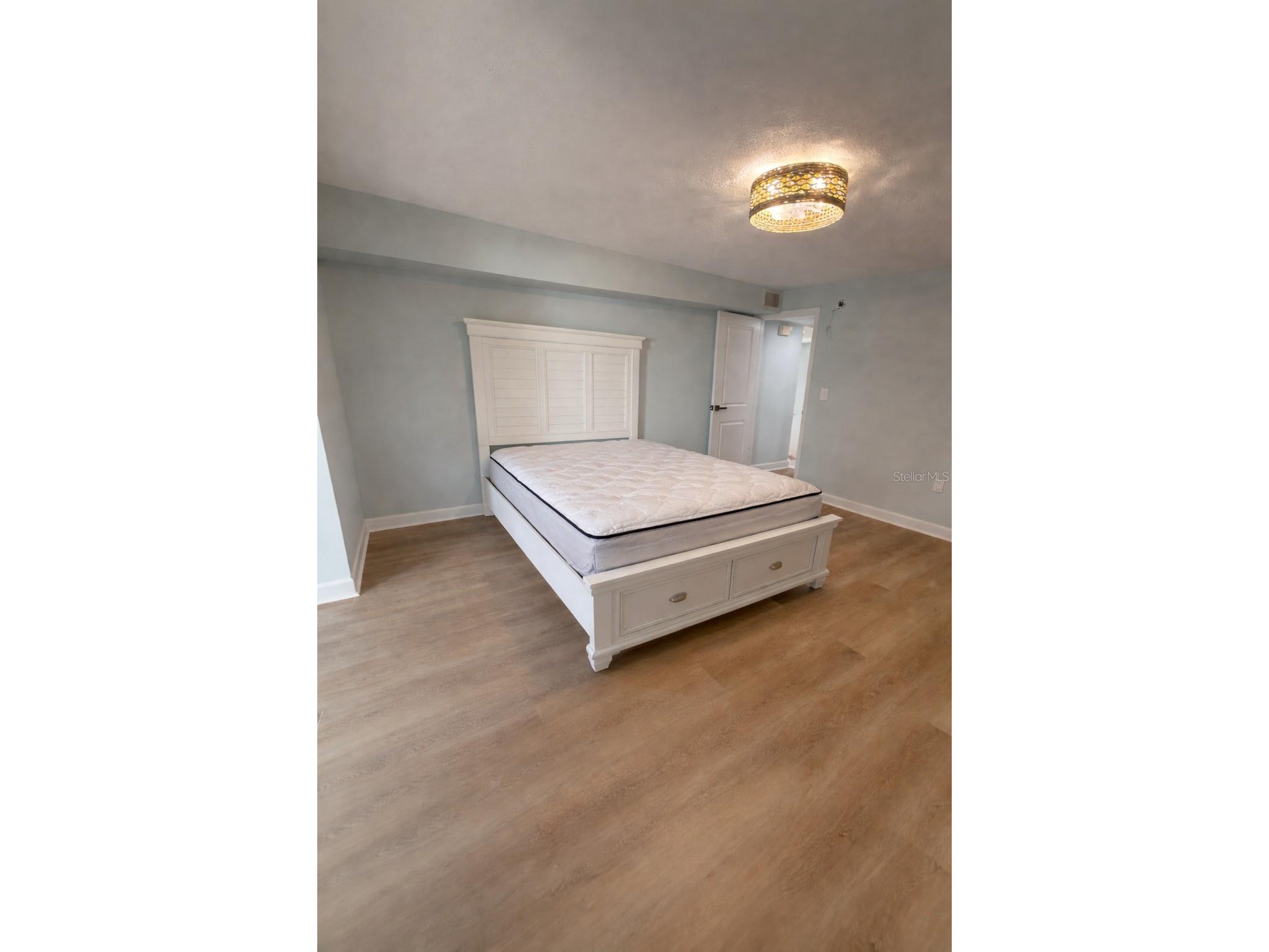 676 El Centro Longboat Key FL 34228 A4683730 image4