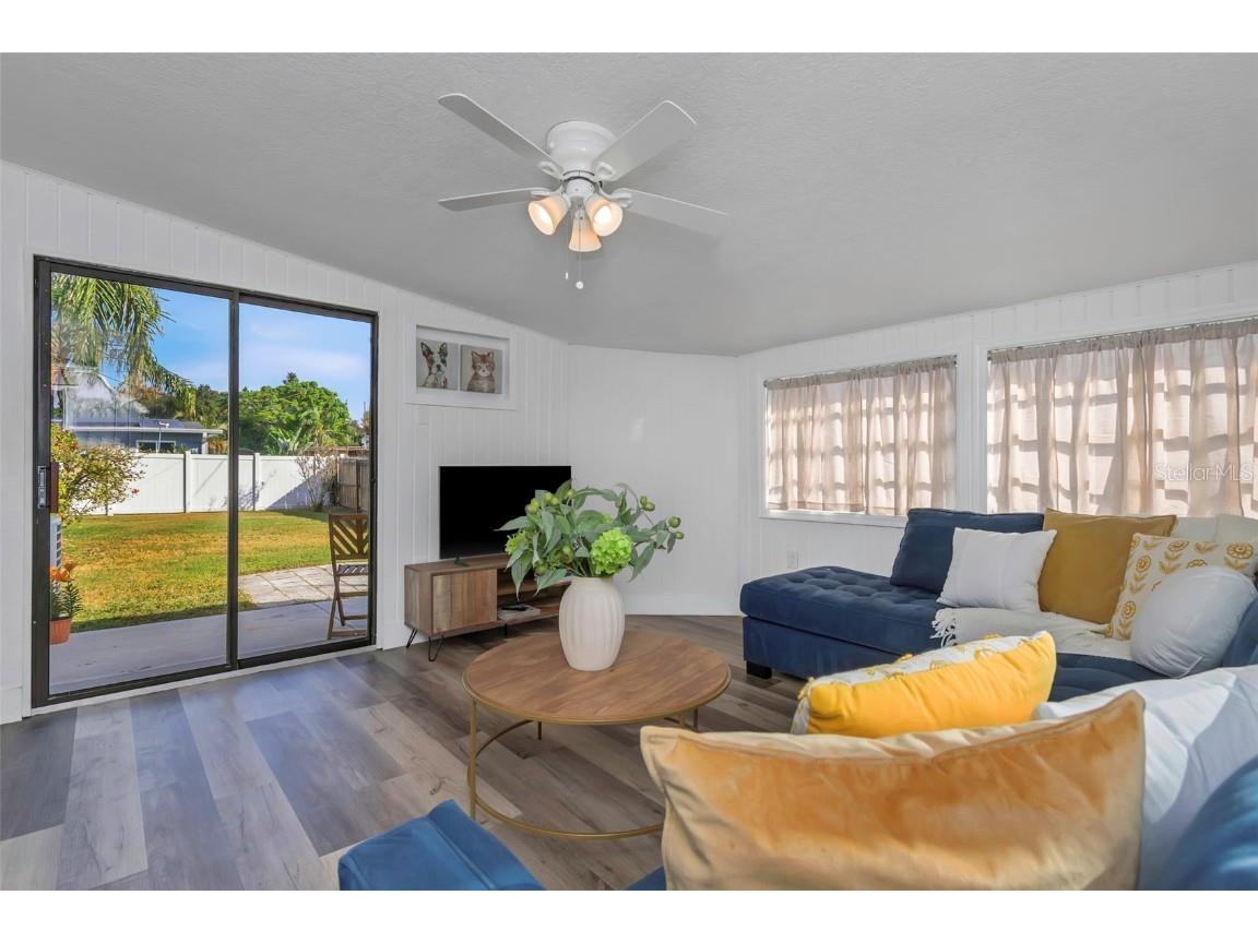 676 Orangewood Drive Dunedin FL 34698 TB8436191 image21