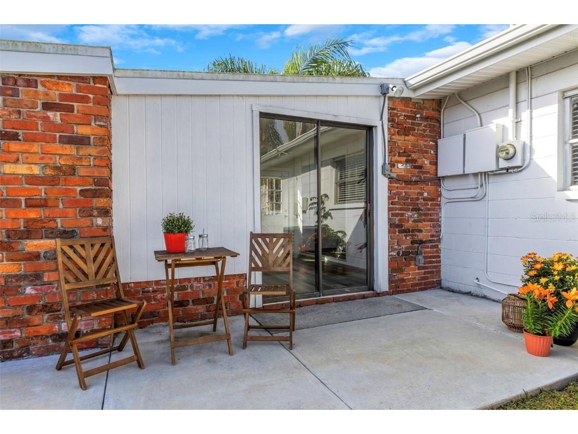 676 Orangewood Drive Dunedin FL 34698 TB8436191 image38