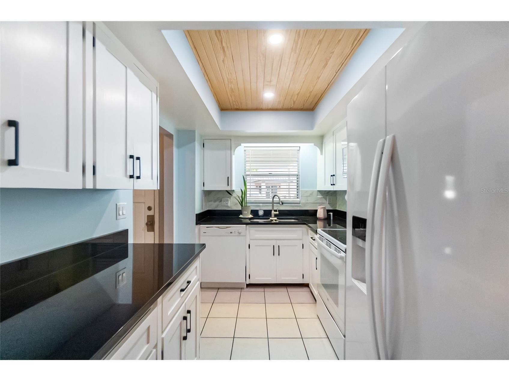 676 Park Circle Bradenton FL 34207 A4692525 image9
