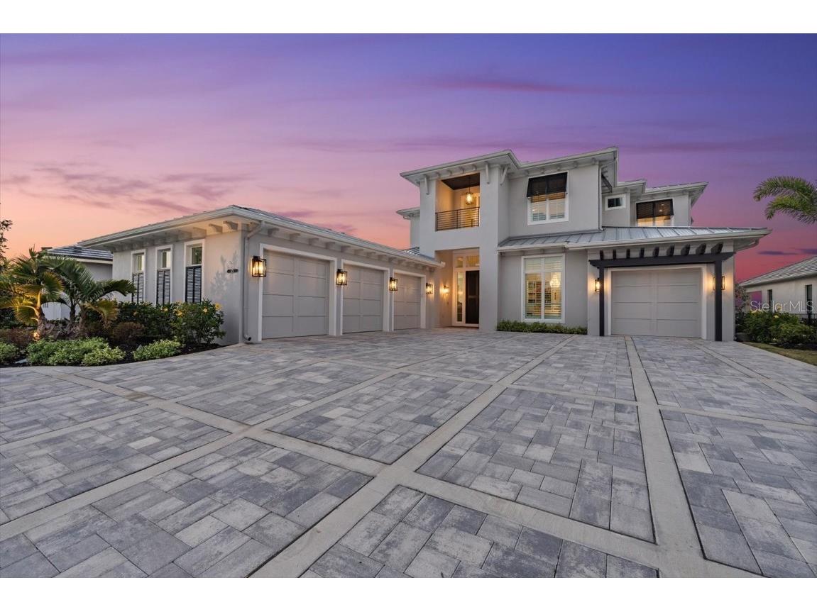 676 Regatta Way Bradenton FL 34208 - MANATEE A4656866 image1