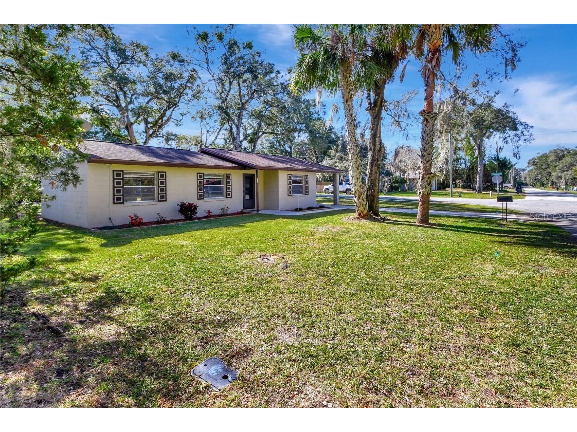 676 W Wisconsin Avenue Orange City FL 32763 V4934044 image1