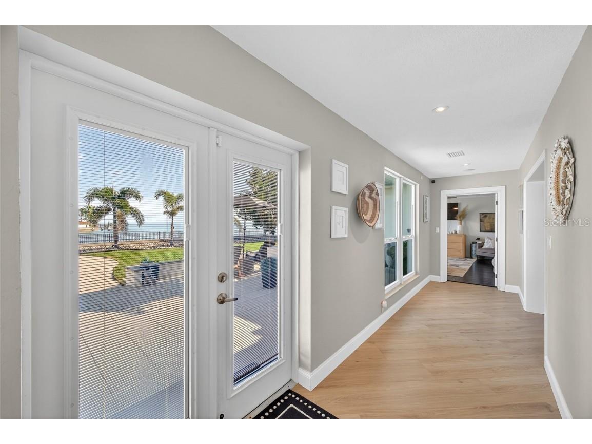 6760 29th Street S Saint Petersburg FL 33712 - TAMPA BAY TB8445586 image18