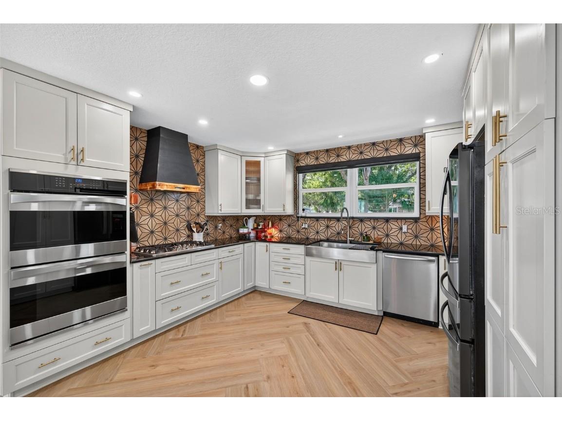 6760 29th Street S Saint Petersburg FL 33712 - TAMPA BAY TB8445586 image24