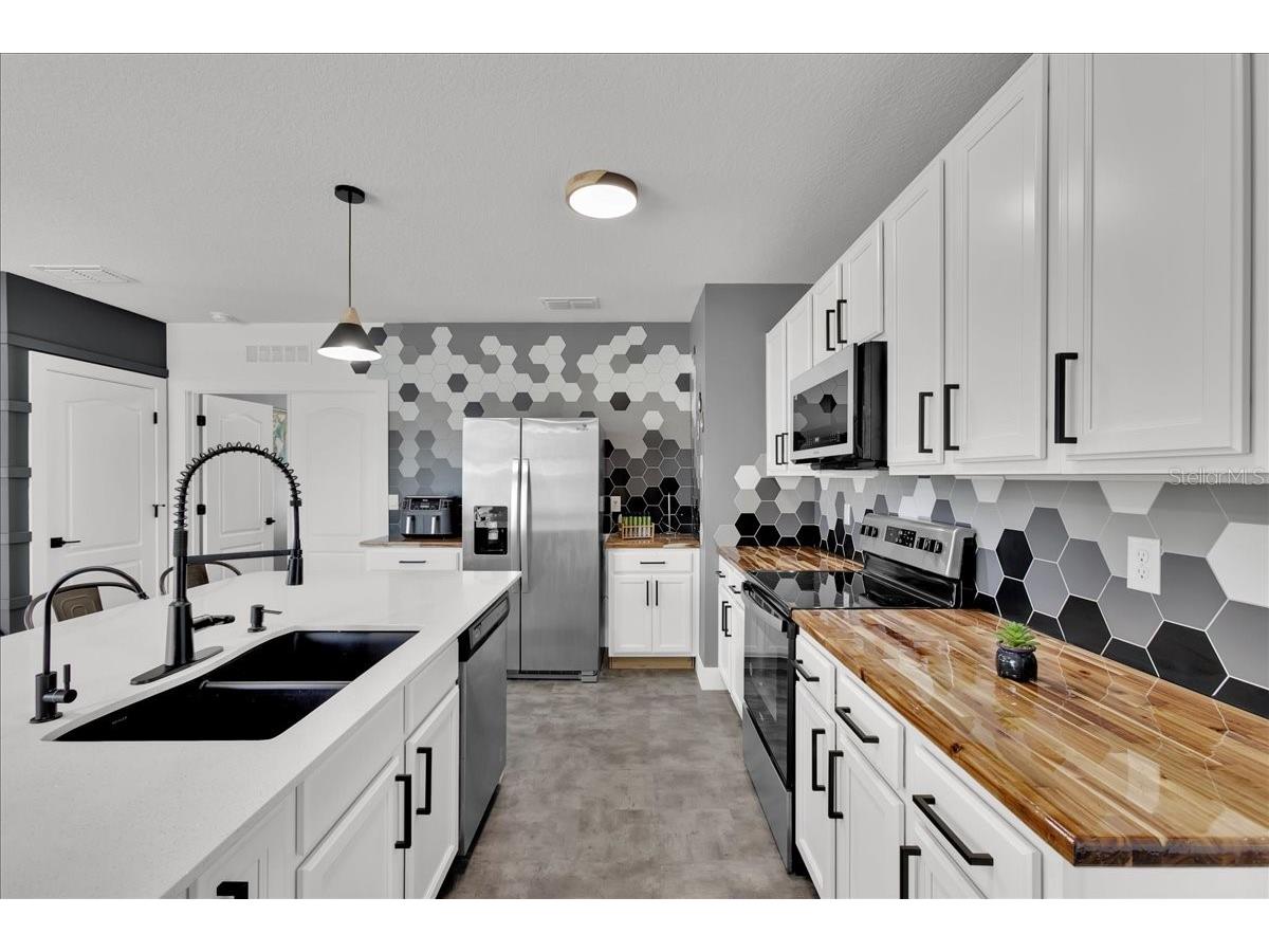 6763 Grace Hammock Road Harmony FL 34773 O6398181 image2