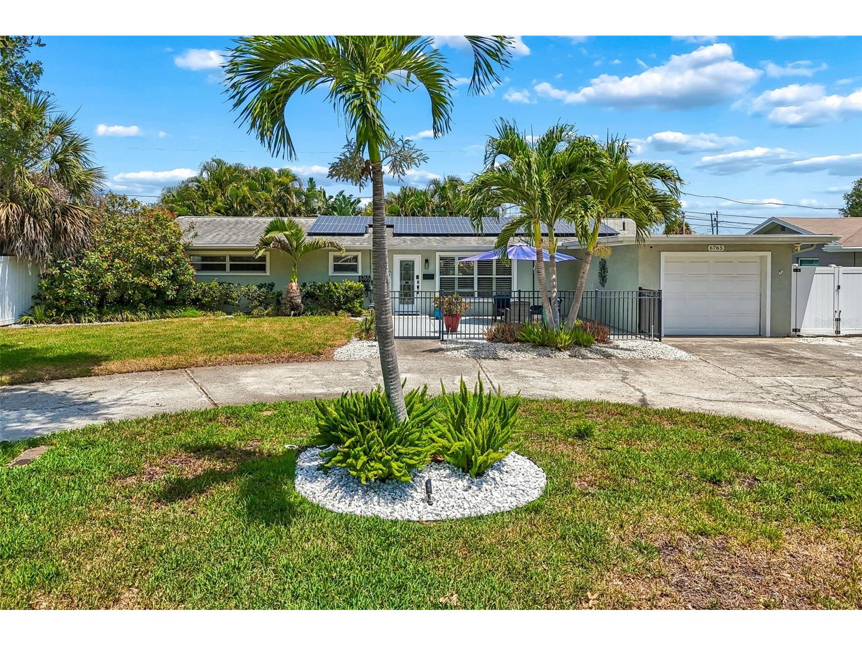 6765 11th Avenue N Saint Petersburg FL 33710 TB8493292 image1