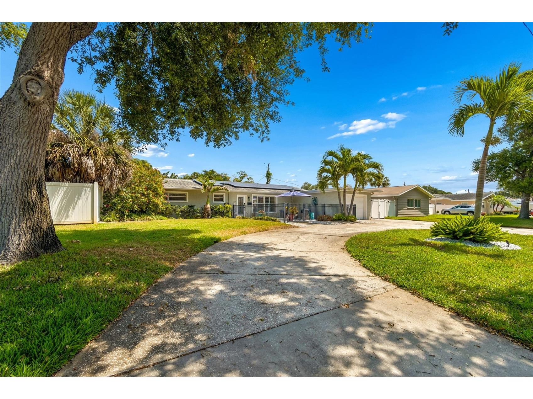 6765 11th Avenue N Saint Petersburg FL 33710 TB8493292 image3