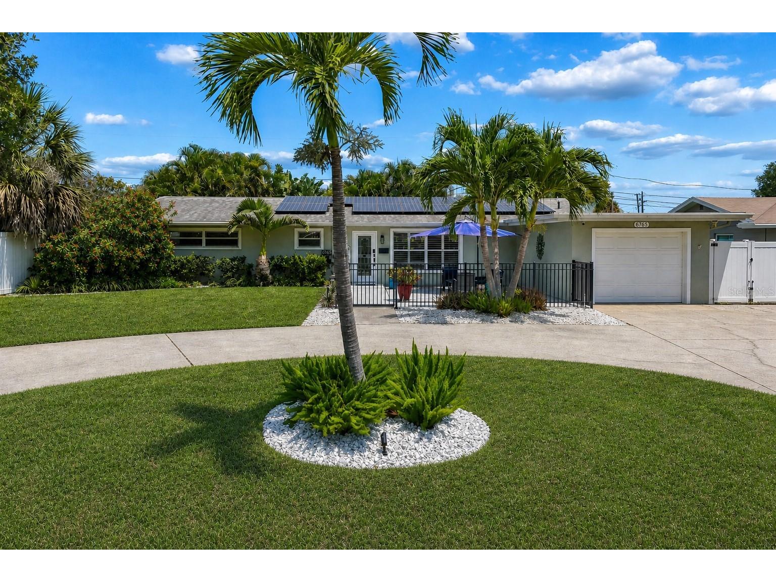 6765 11th Avenue N Saint Petersburg FL 33710 TB8514070 image4