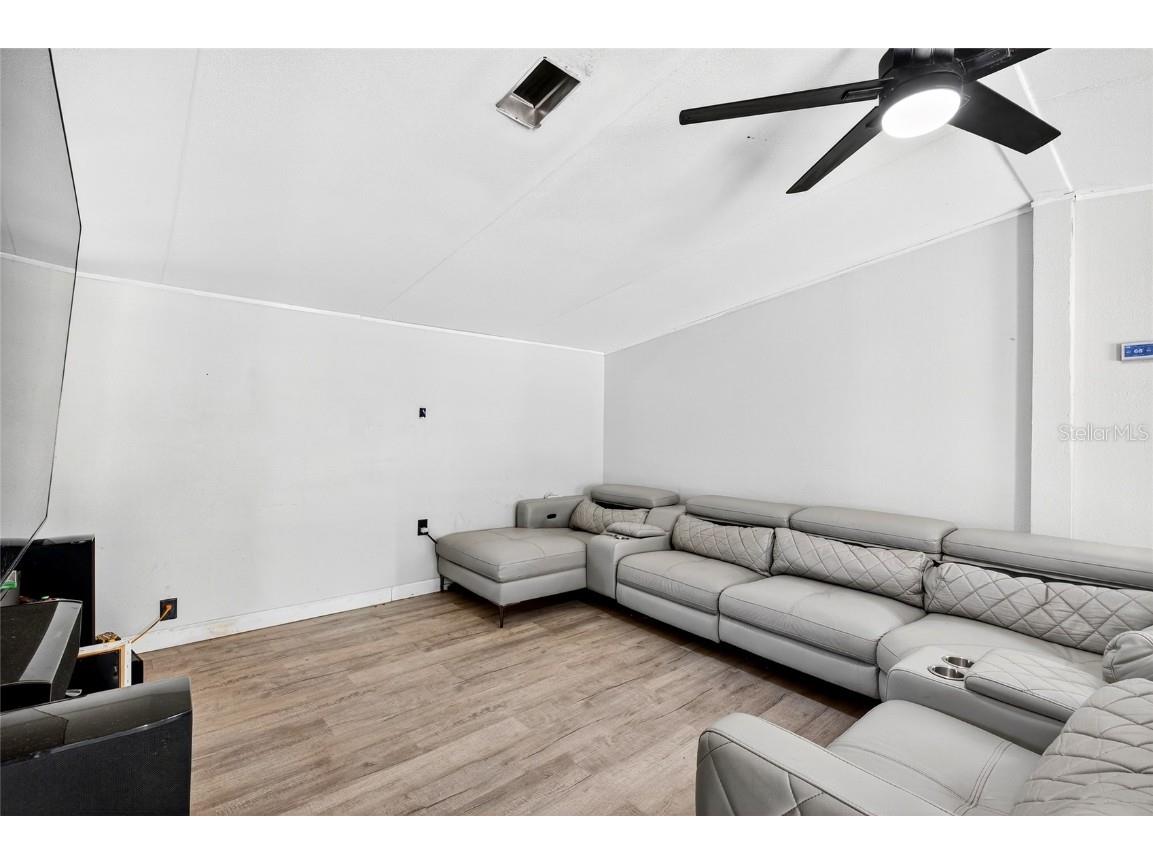 6766 NE 1st Place Ocala FL 34470 OM713153 image10