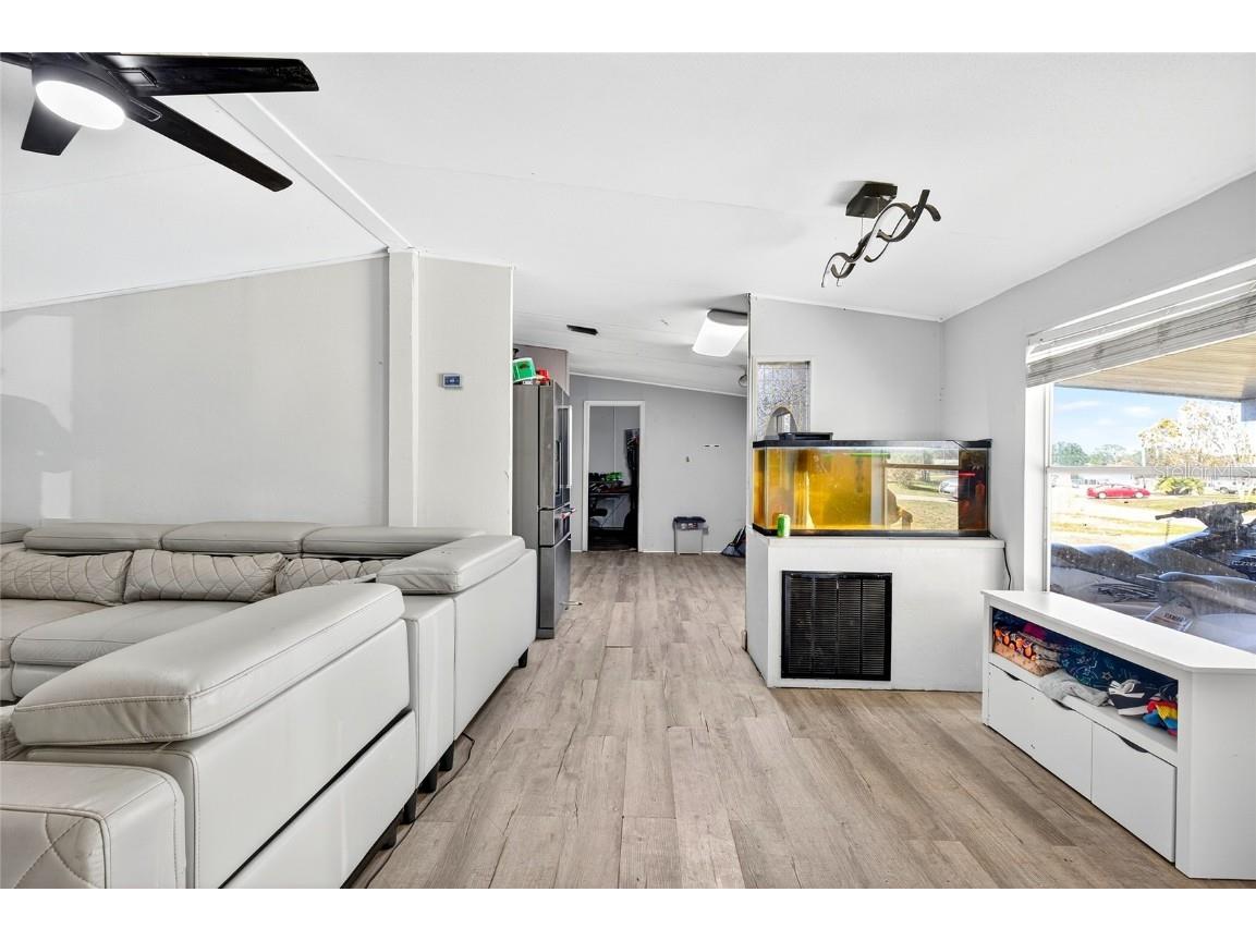 6766 NE 1st Place Ocala FL 34470 OM713153 image6