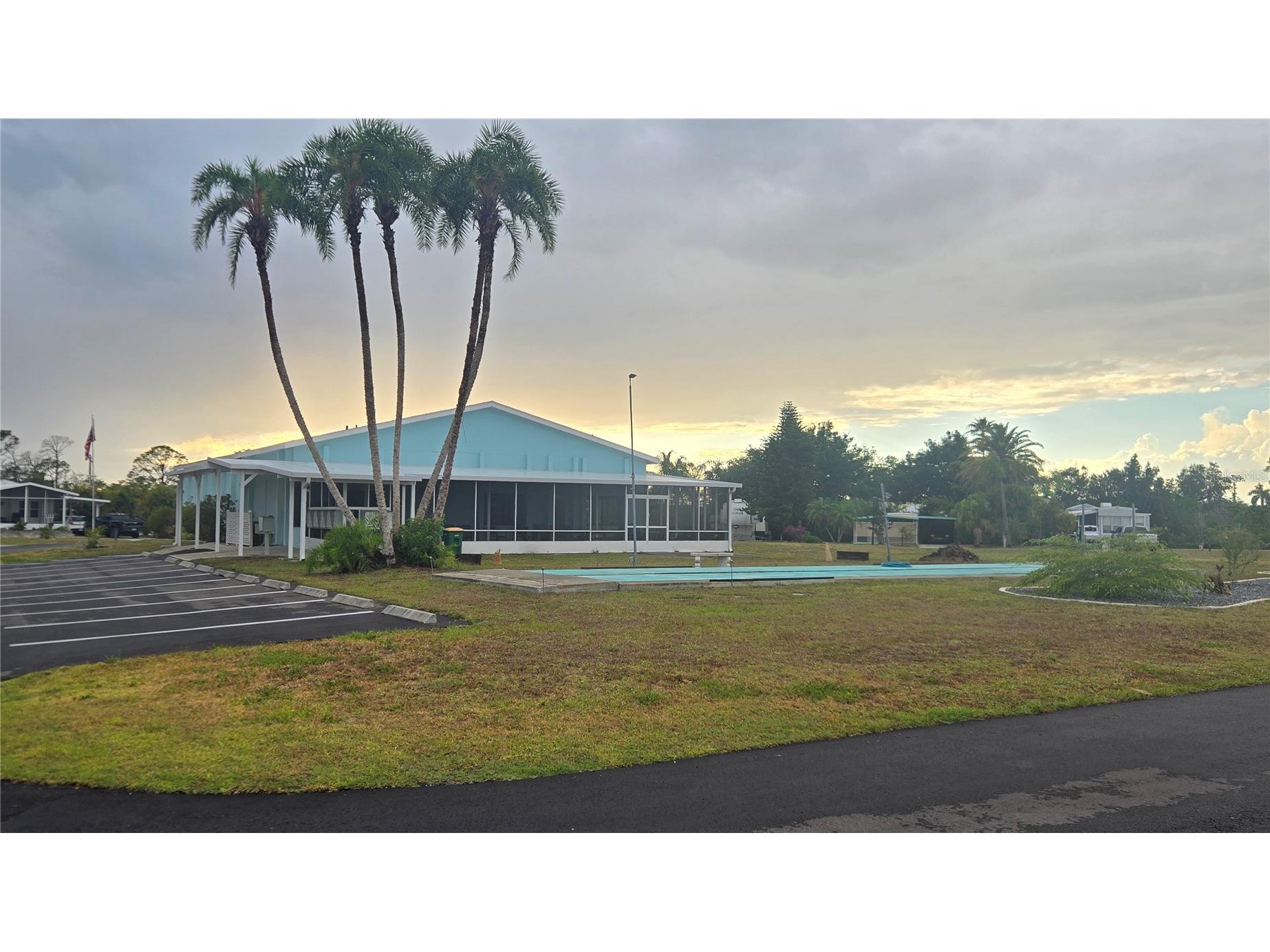 6767 San Casa Drive #84 Englewood FL 34224 - OYSTER CREEK D6147524 image2