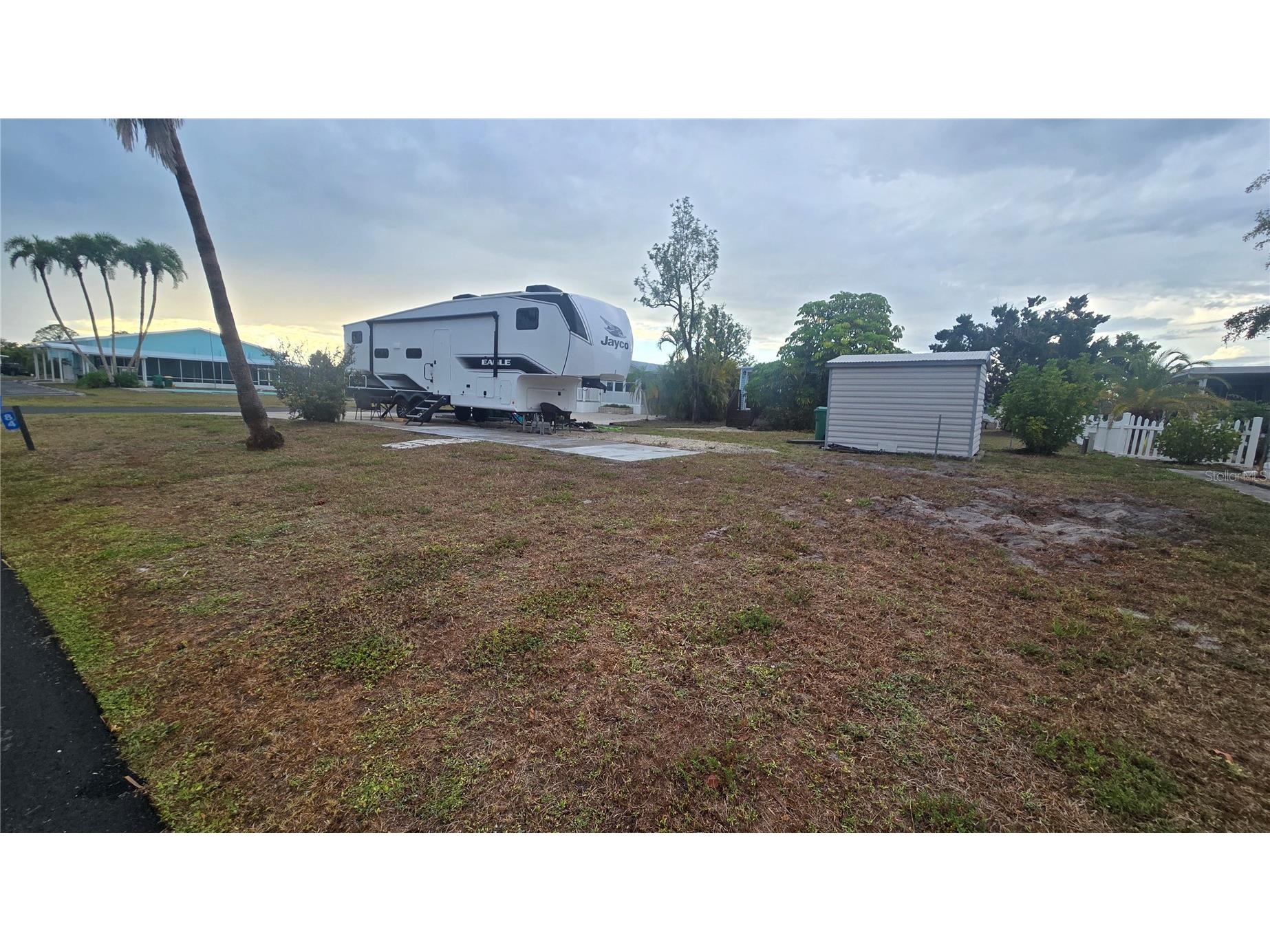 6767 San Casa Drive #84 Englewood FL 34224 - OYSTER CREEK D6147524 image3
