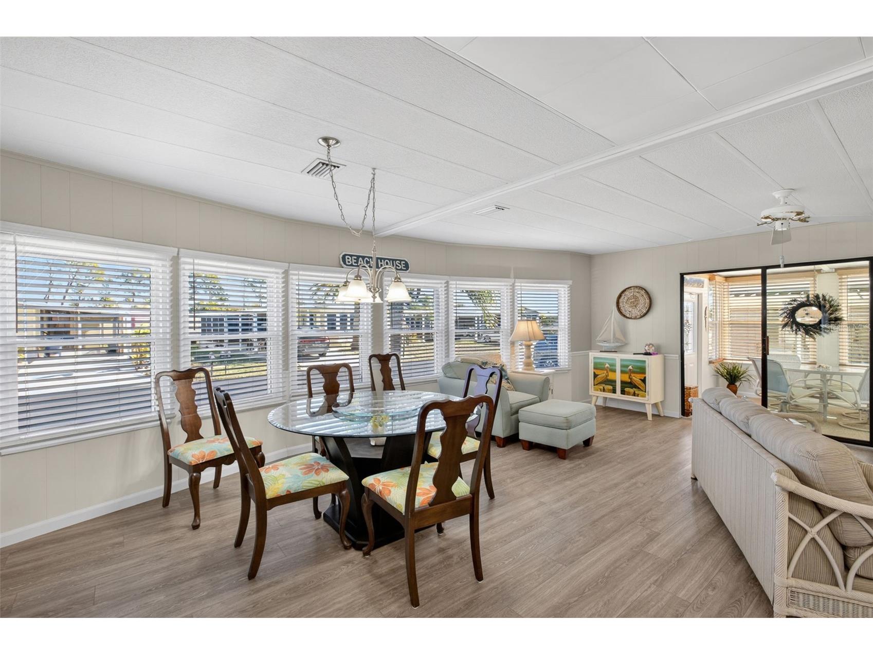 677 El Tango North Port FL 34287 TB8469022 image11