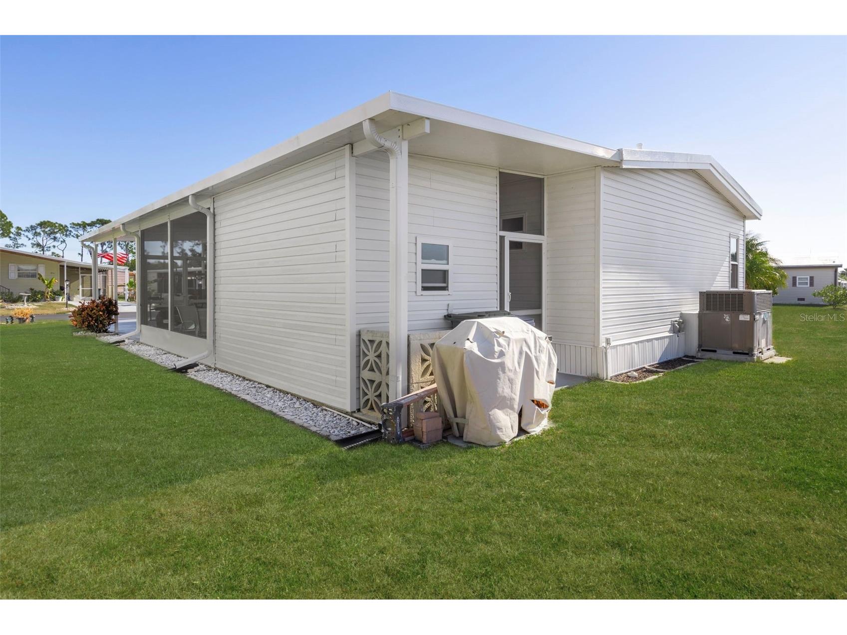 677 El Tango North Port FL 34287 TB8469022 image29