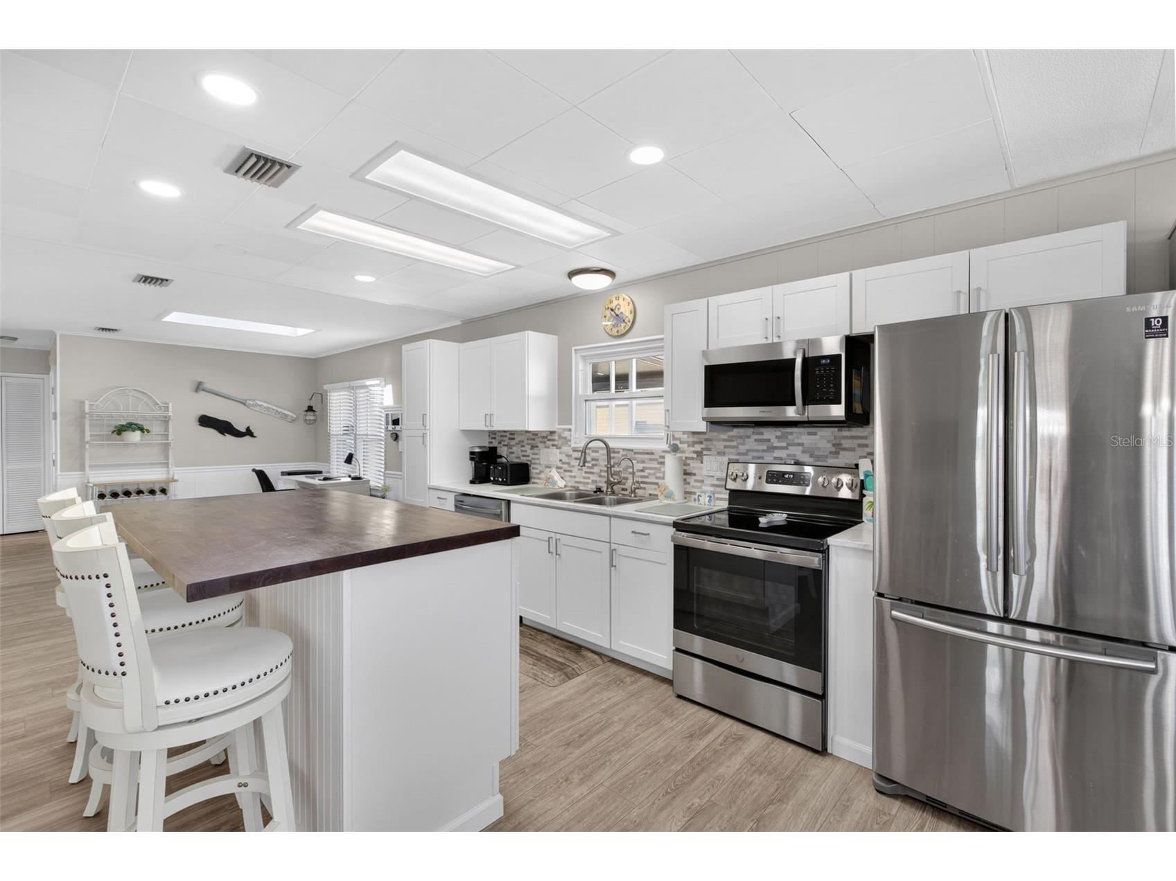 677 El Tango North Port FL 34287 TB8469022 image8