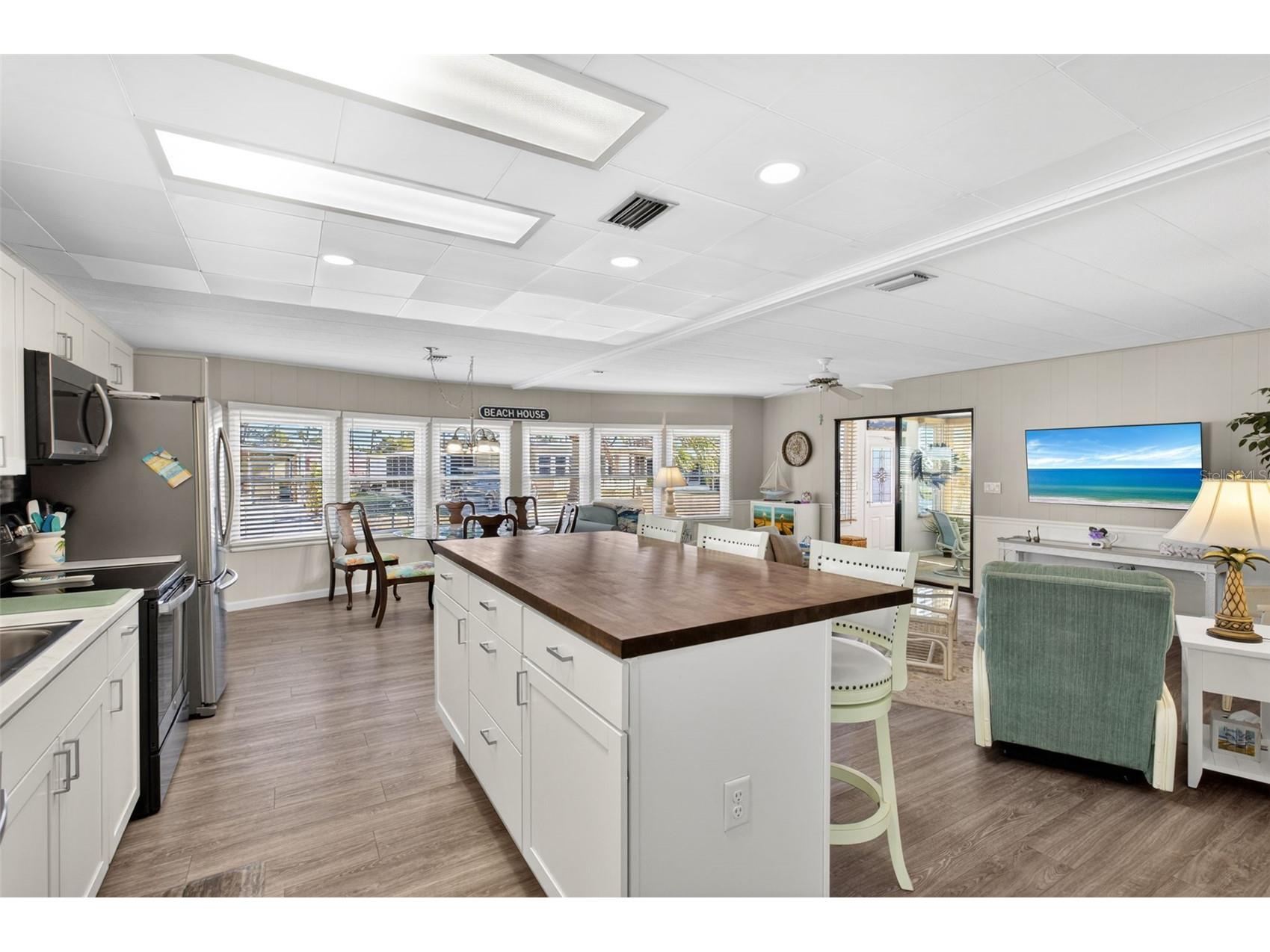 677 El Tango North Port FL 34287 TB8469022 image9