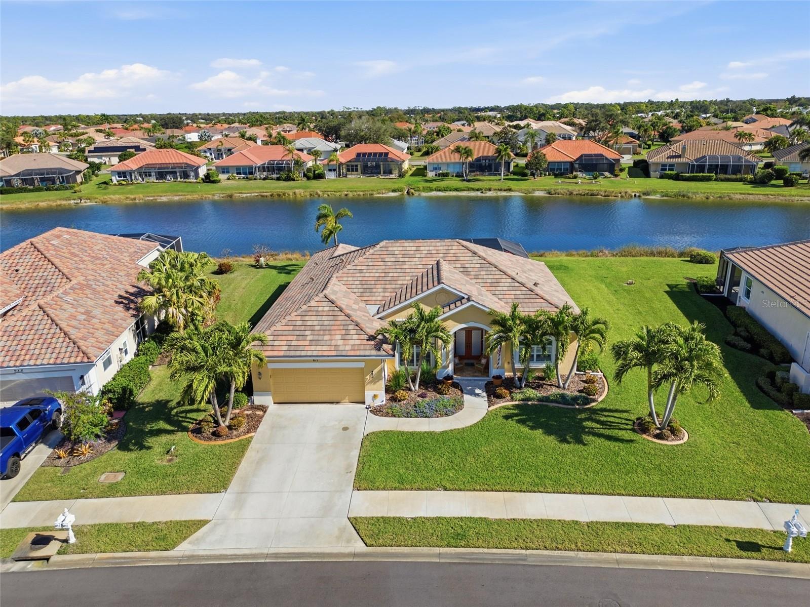 677 Lakescene Drive Venice FL 34293 N6142207 image1
