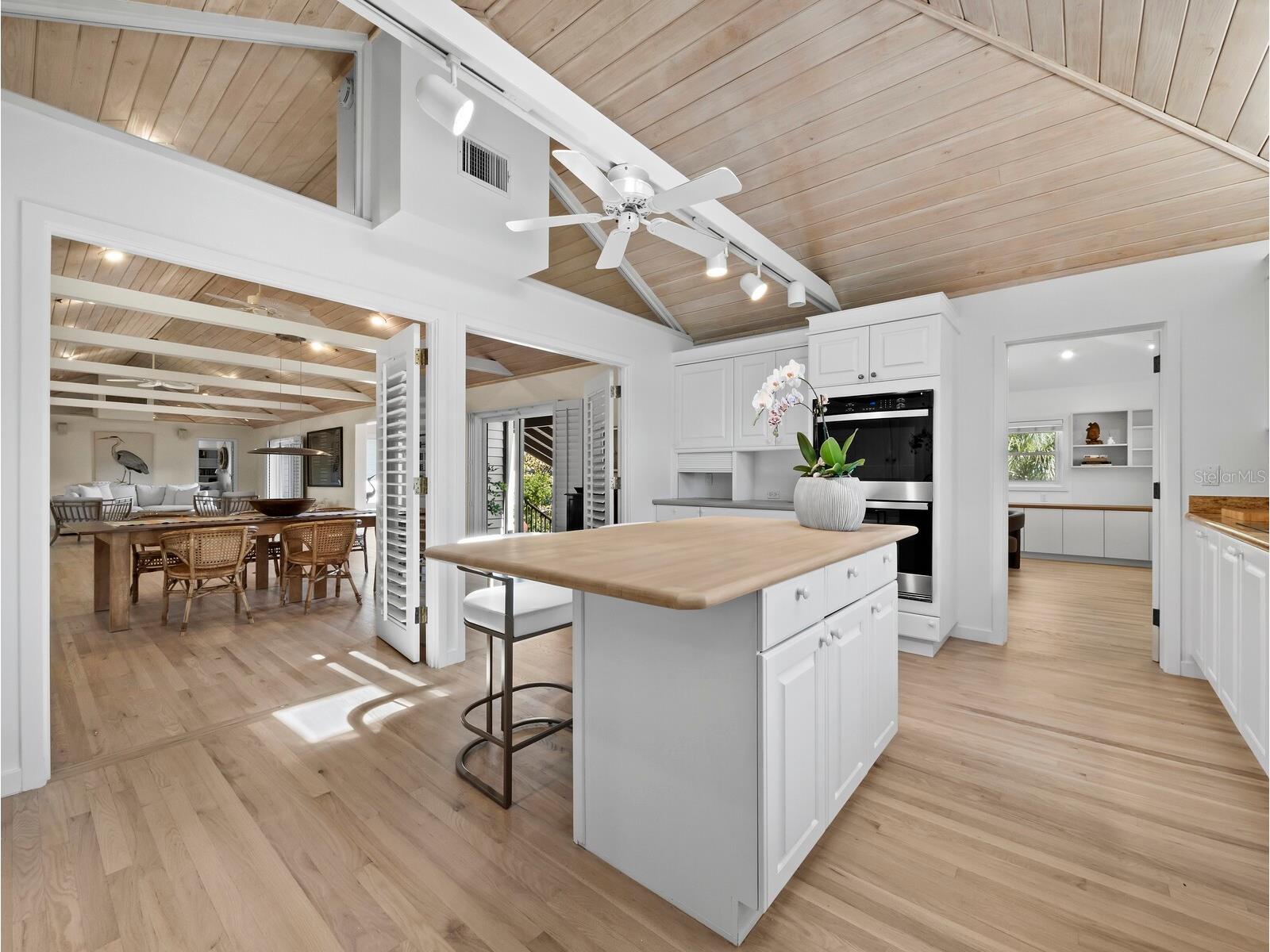 677 Lands End Drive Longboat Key FL 34228 - SAVARESE BAYOU A4682565 image18