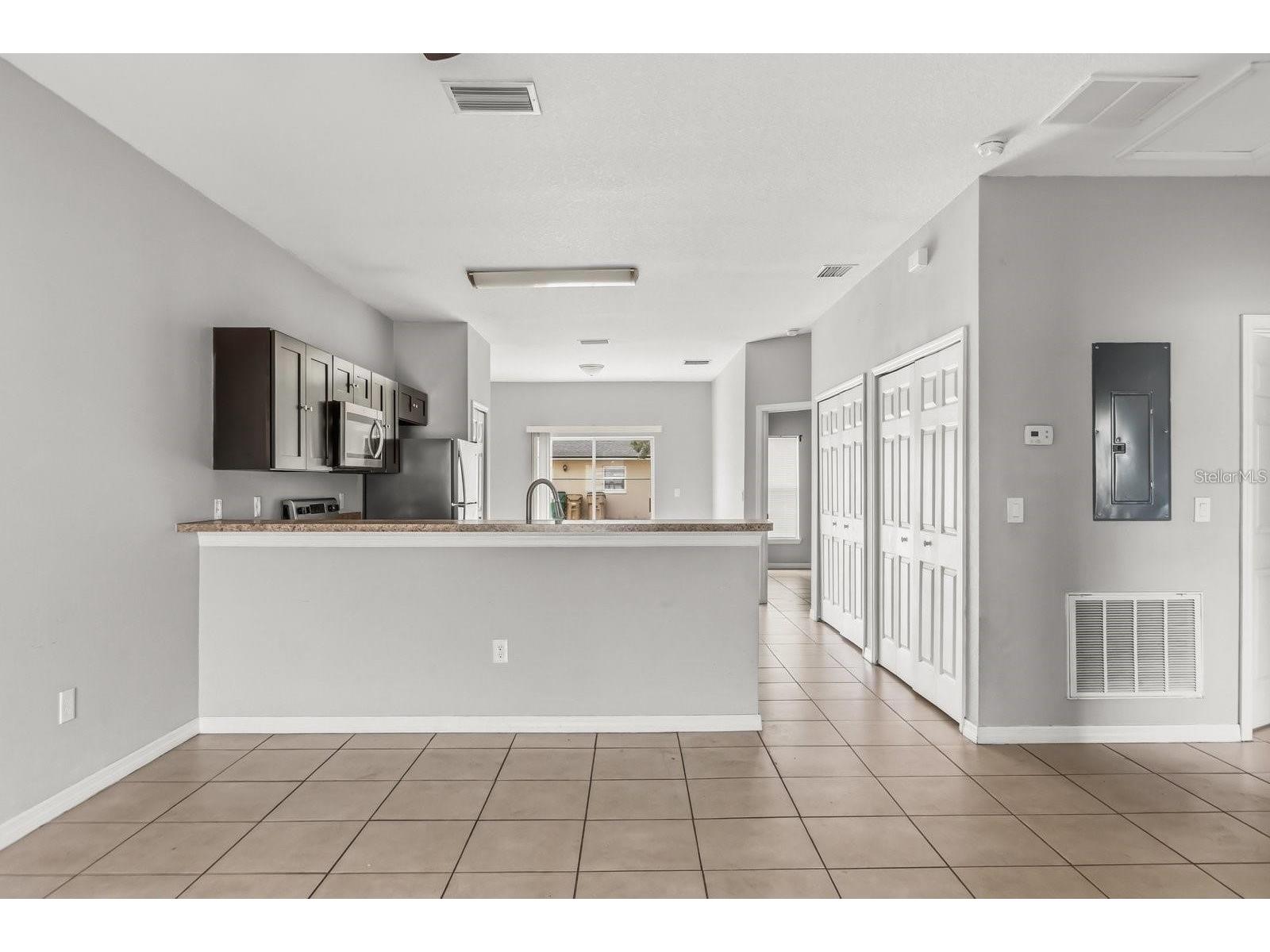 677 Royalty Court Kissimmee FL 34758 S5153301 image8