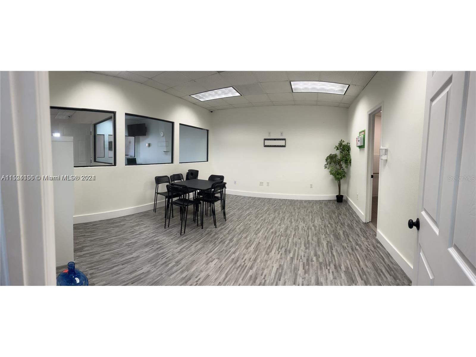 677 SW 1 #B Miami FL 33130 A4606672 image1