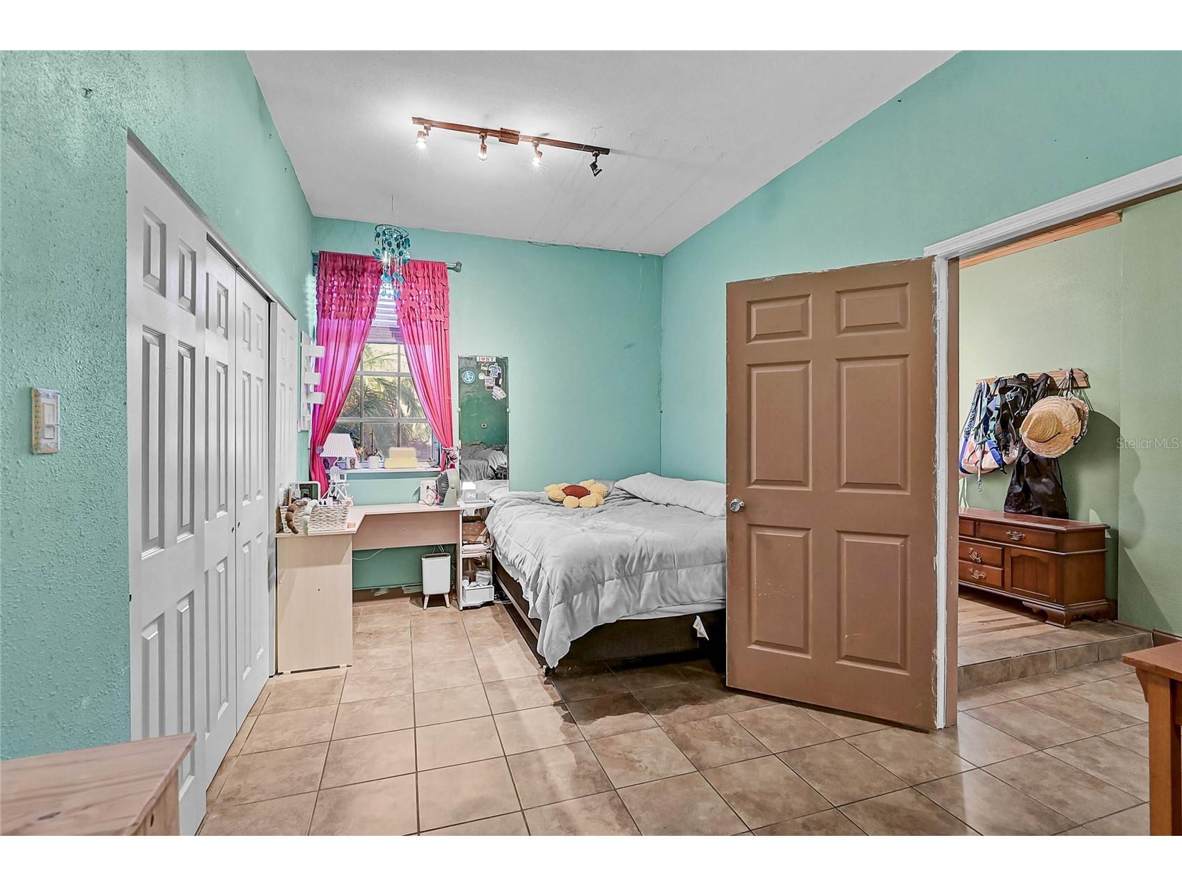 678 Faith Avenue Osprey FL 34229 A4674865 image27