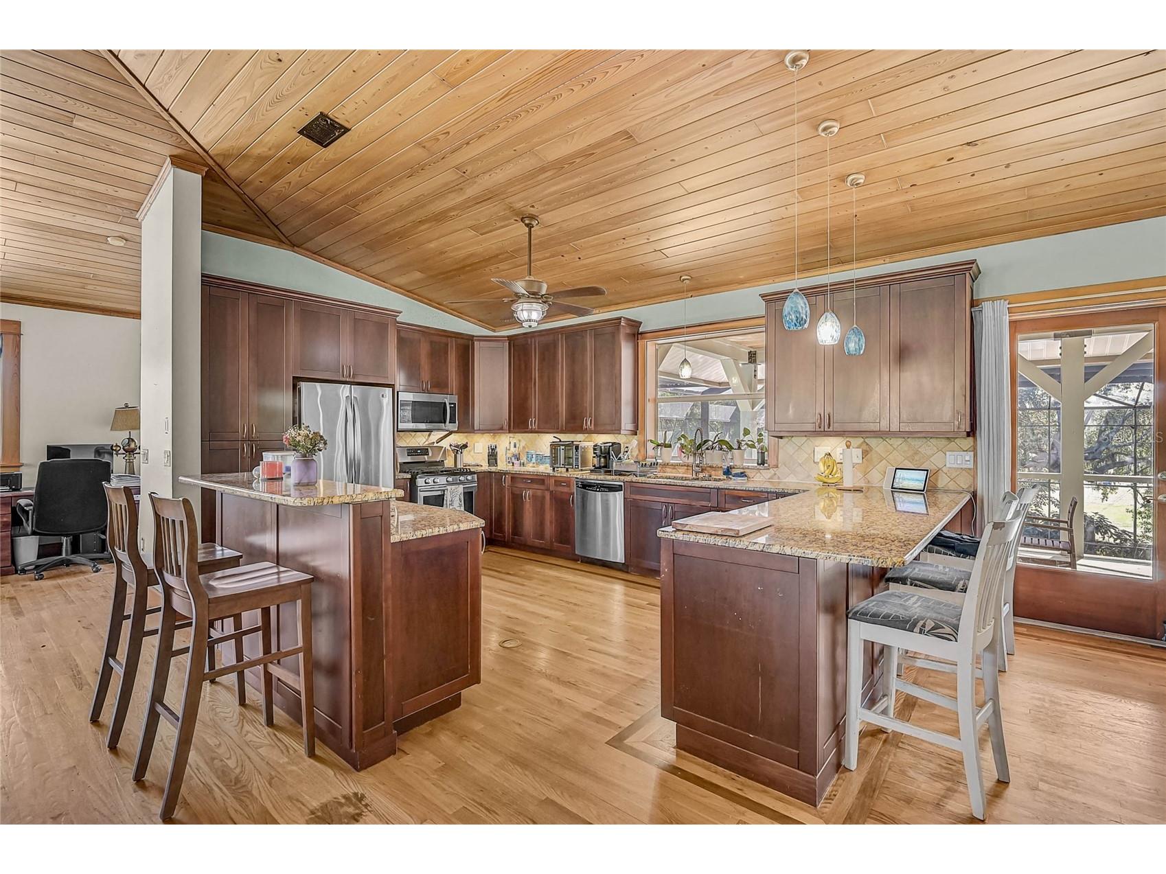 678 Faith Avenue Osprey FL 34229 A4674865 image5