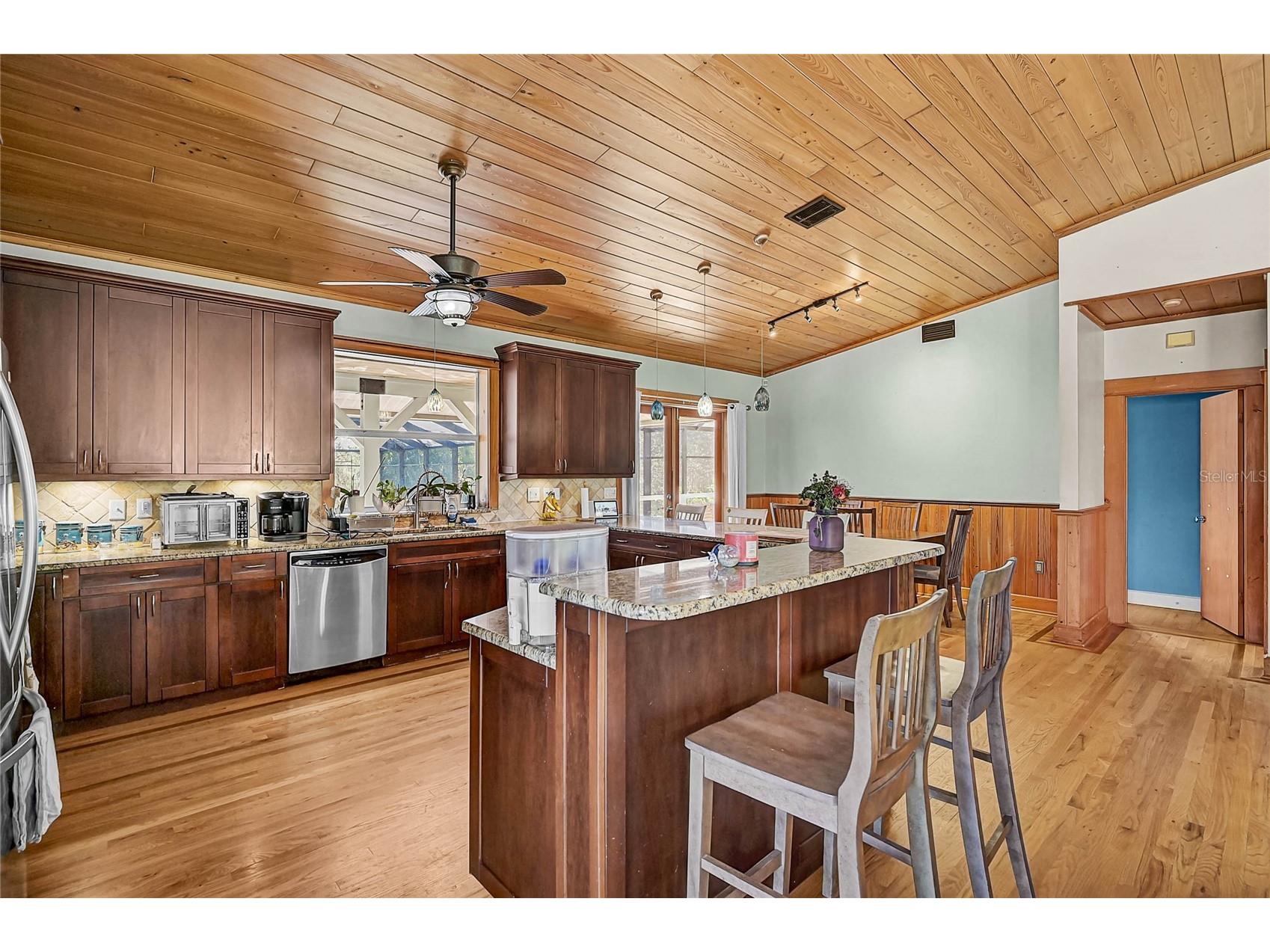 678 Faith Avenue Osprey FL 34229 A4674865 image9
