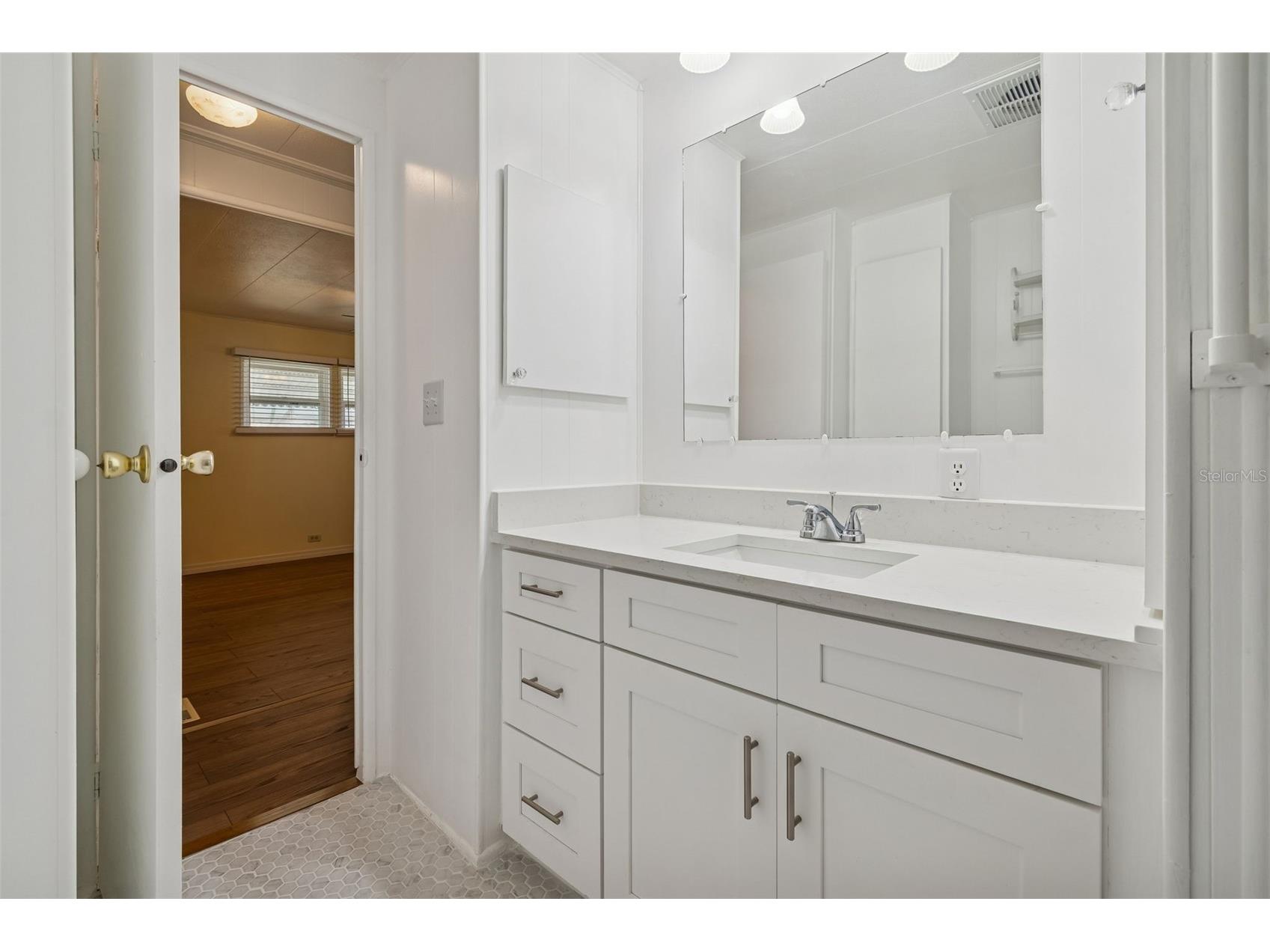 678 Mount Madison Avenue NE #661 Saint Petersburg FL 33702 TB8480116 image26