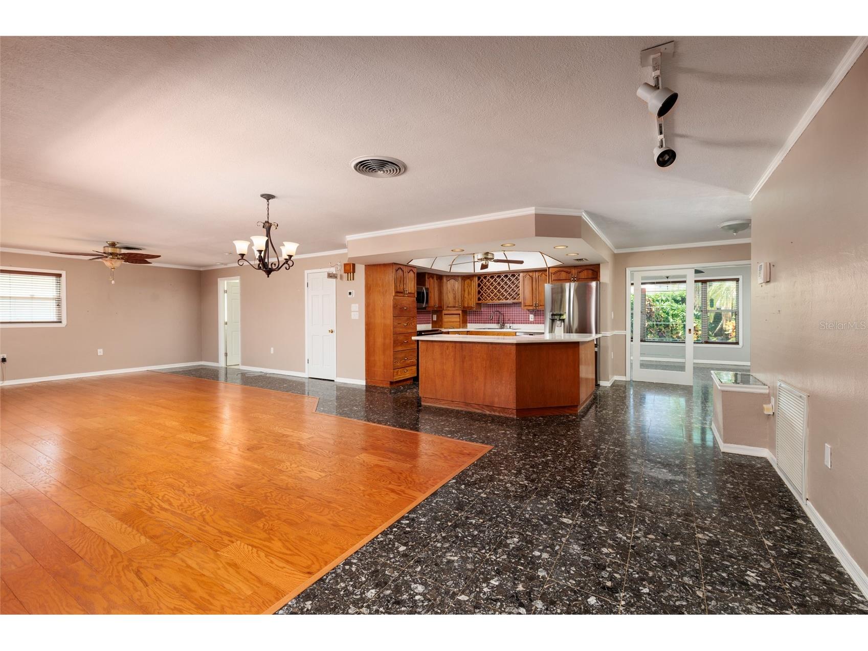 6782 14th Avenue N Saint Petersburg FL 33710 TB8525593 image15