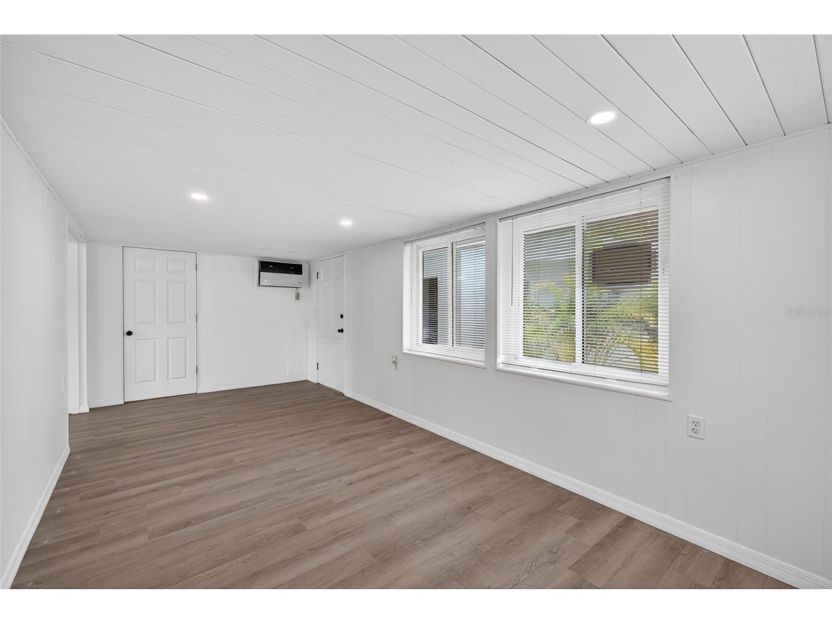 679 71st Ave North Avenue N Saint Petersburg FL 33702 TB8514518 image17