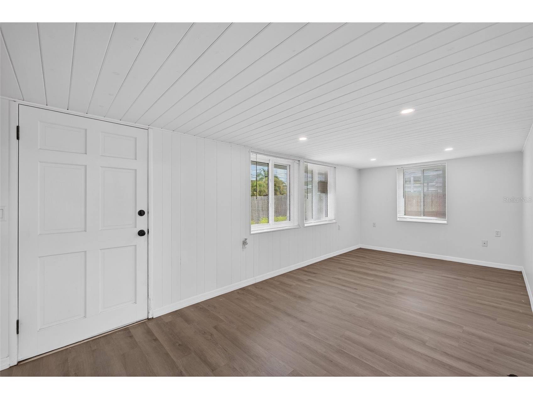 679 71st Ave North Avenue N Saint Petersburg FL 33702 TB8514518 image18