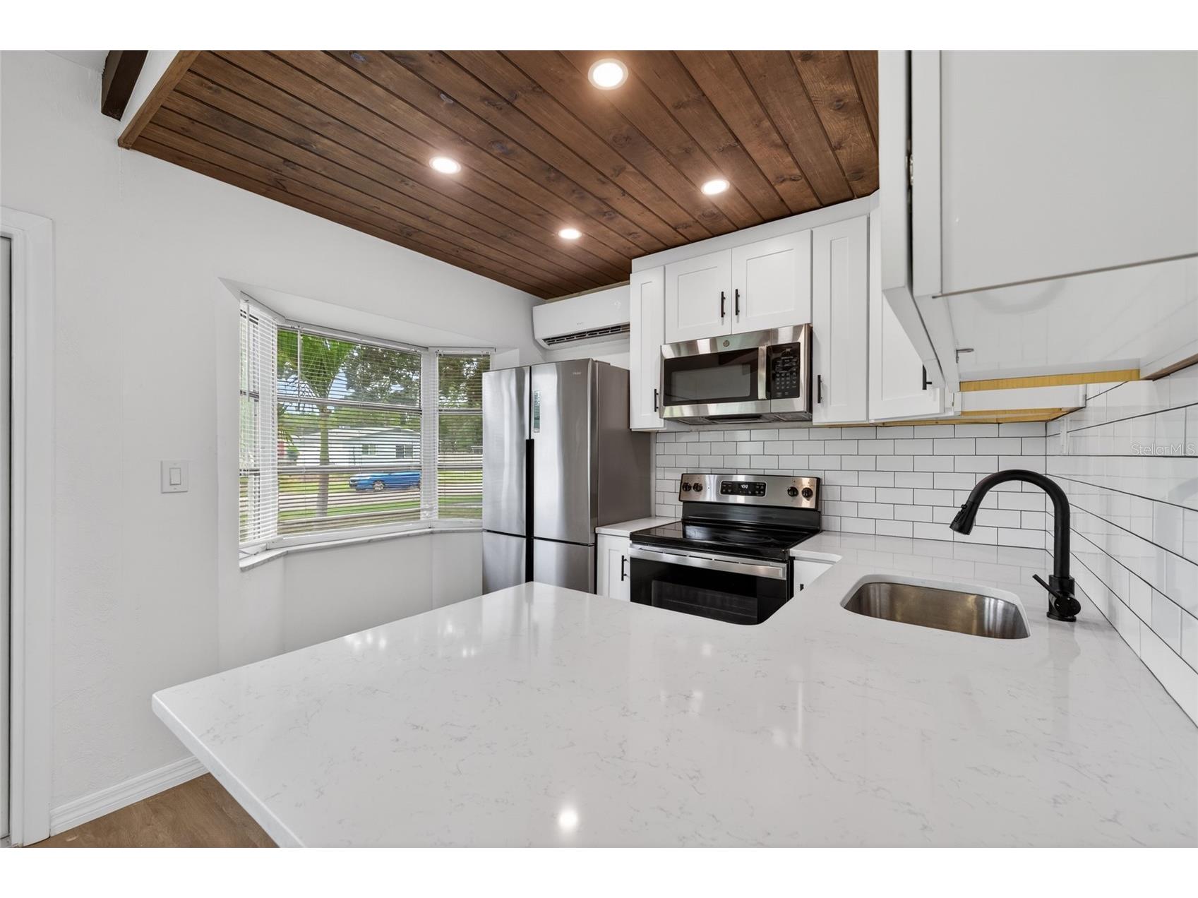 679 71st Ave North Avenue N Saint Petersburg FL 33702 TB8514518 image7