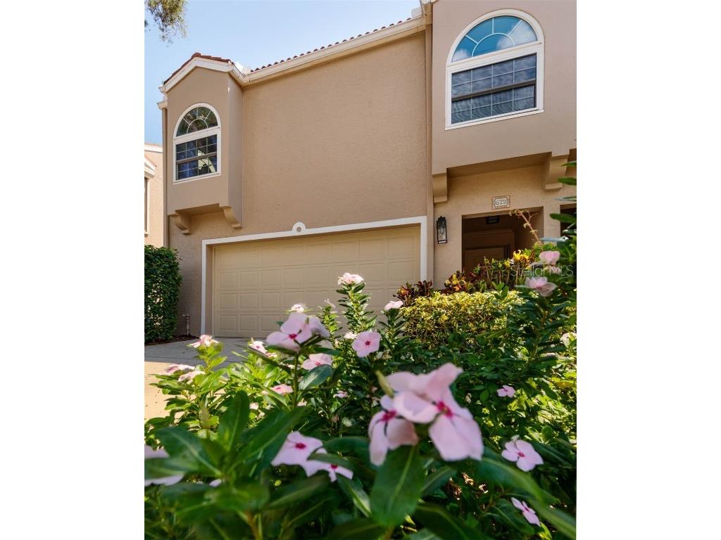 679 Malta Court NE Saint Petersburg FL 33703 - PLACIDO LAKE U8213734 image1