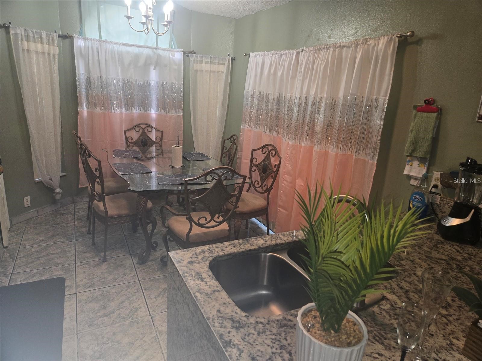679 Midori Street Orlando FL 32811 O6410828 image4