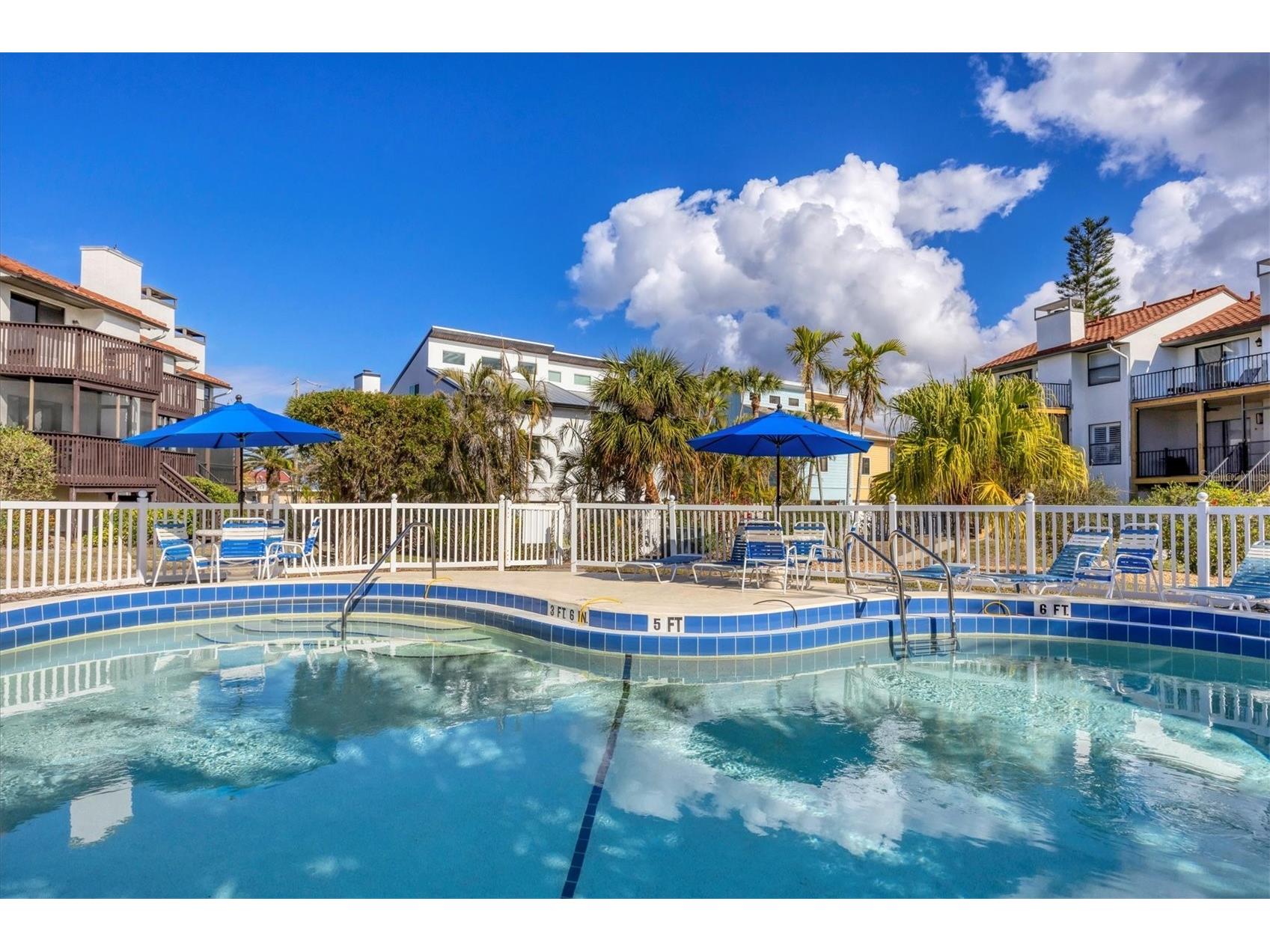 6790 Sarasea Circle #6790 Sarasota FL 34242 A4671923 image38