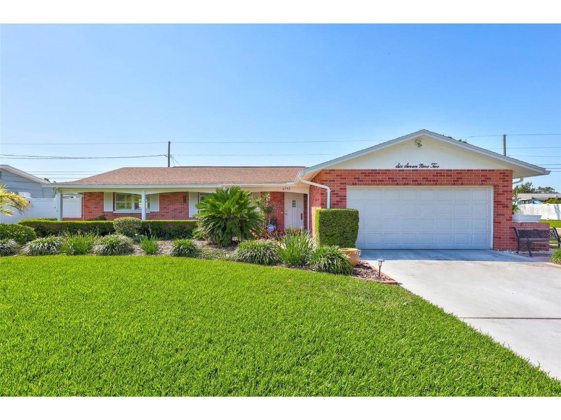 6792 14th Avenue N Saint Petersburg FL 33710 TB8372292 image1