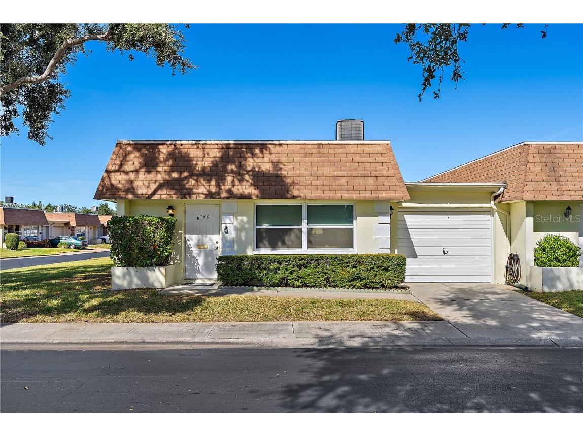 6795 Armand Place N #4 Pinellas Park FL 33781 TB8448122 image1