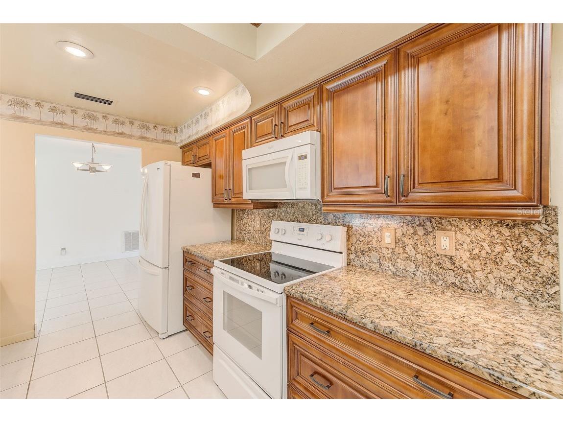 6796 122nd Street Seminole FL 33772 TB8454421 image15