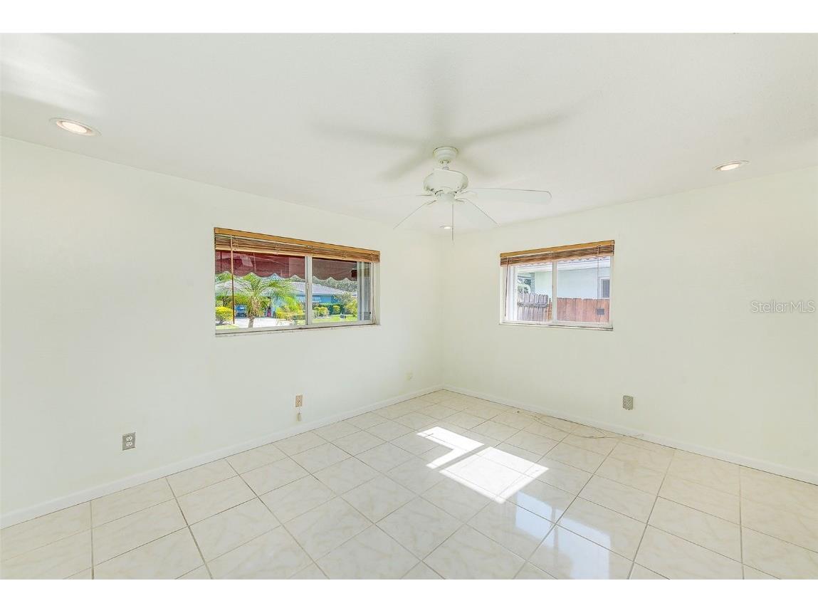 6796 122nd Street Seminole FL 33772 TB8454421 image25