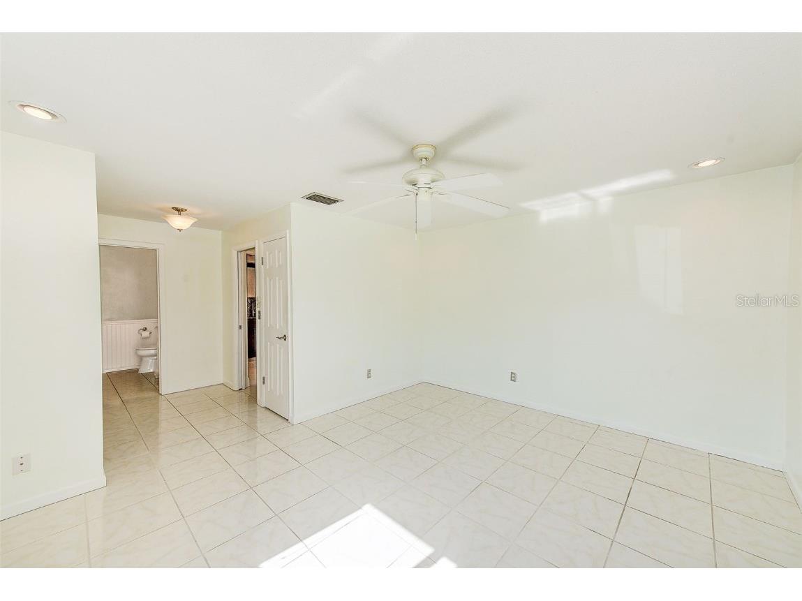 6796 122nd Street Seminole FL 33772 TB8454421 image26