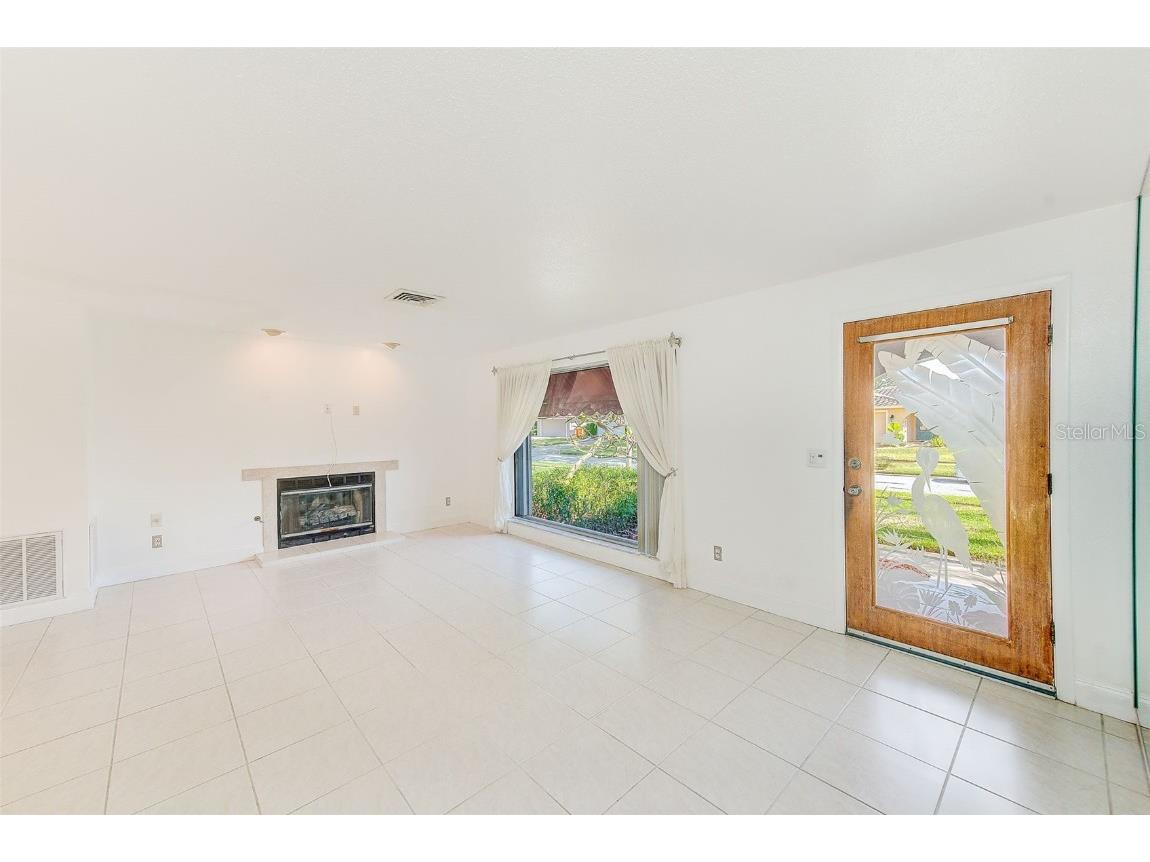 6796 122nd Street Seminole FL 33772 TB8454421 image3