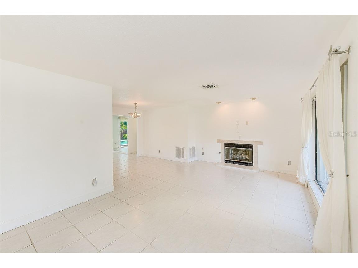 6796 122nd Street Seminole FL 33772 TB8454421 image4