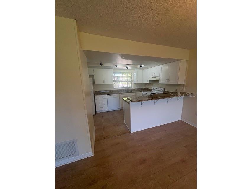 68 Country Club Drive Largo FL 33771 TB8474725 image5