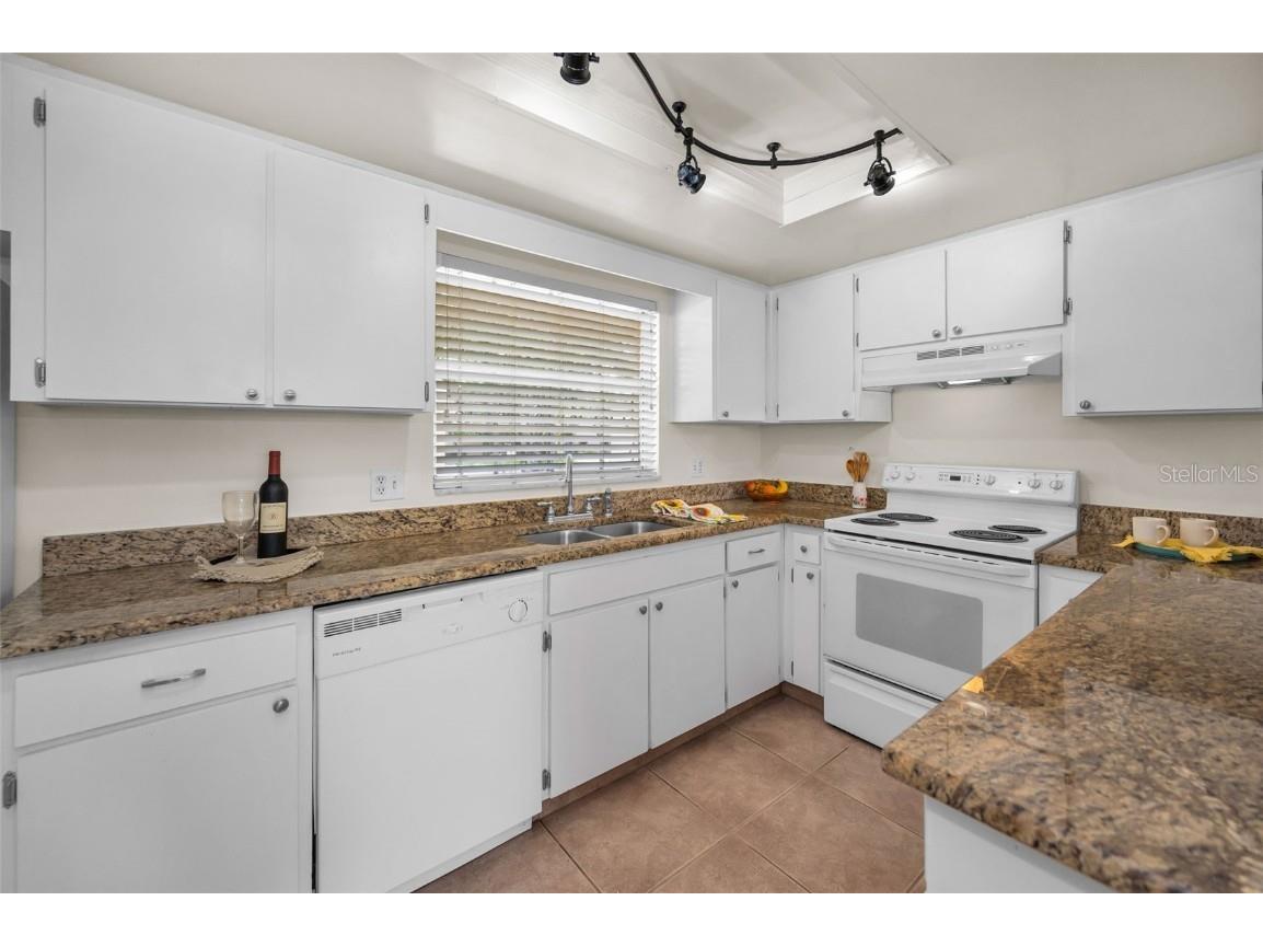 68 Country Club Drive #N/A Largo FL 33771 TB8454632 image12