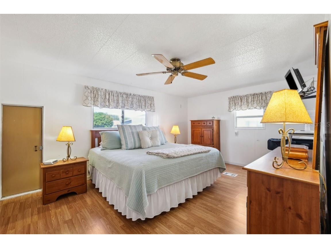 68 Thatch Palm St E Largo FL 33770 TB8444983 image11