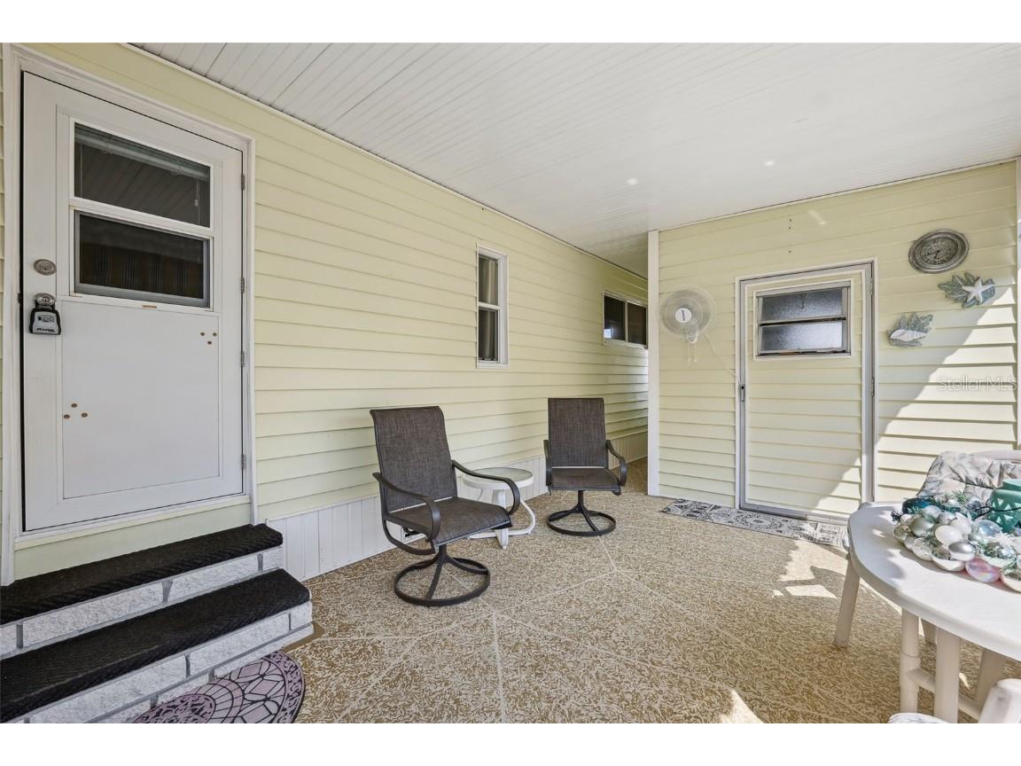 68 Thatch Palm St E Largo FL 33770 TB8444983 image2