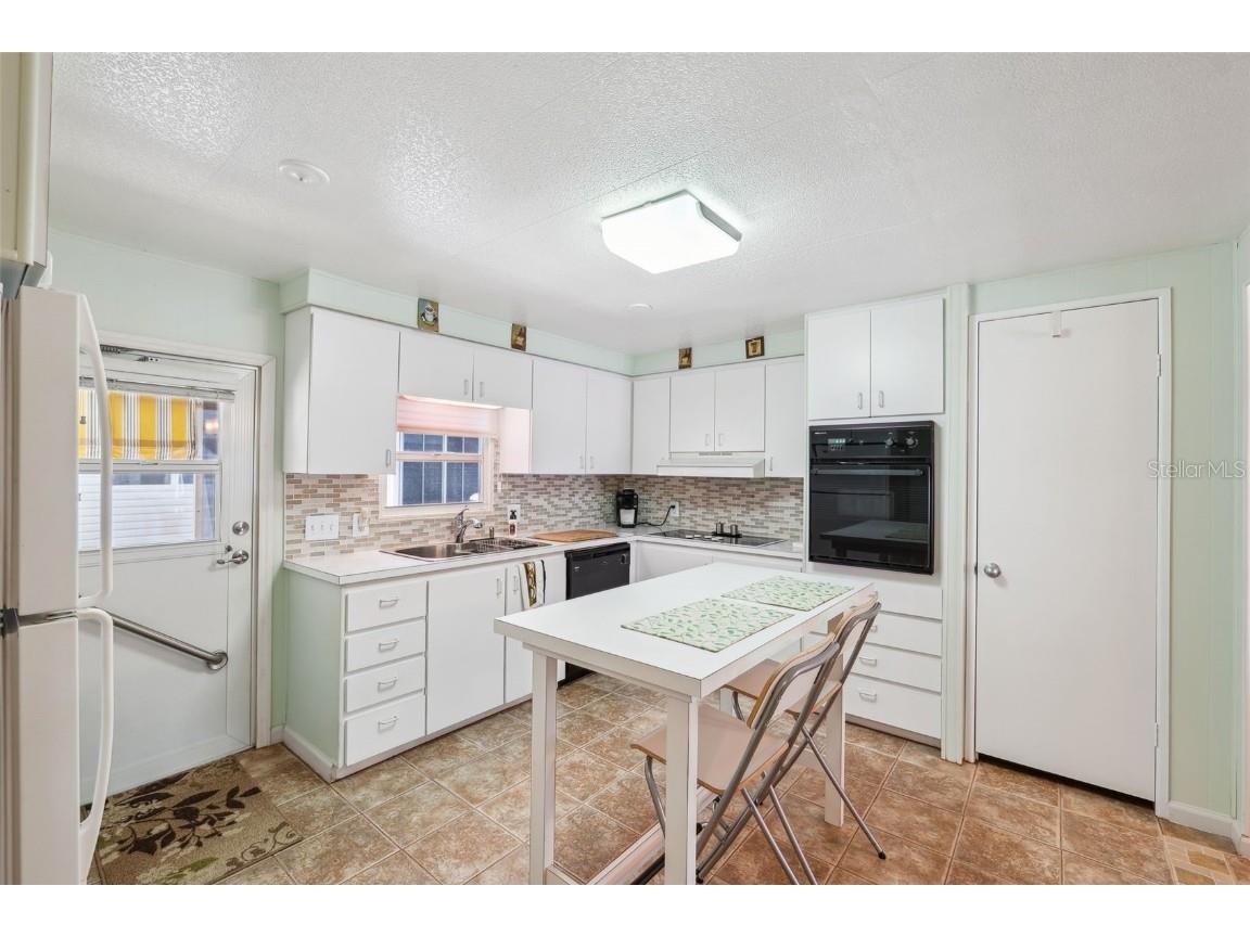 68 Thatch Palm St E Largo FL 33770 TB8444983 image3