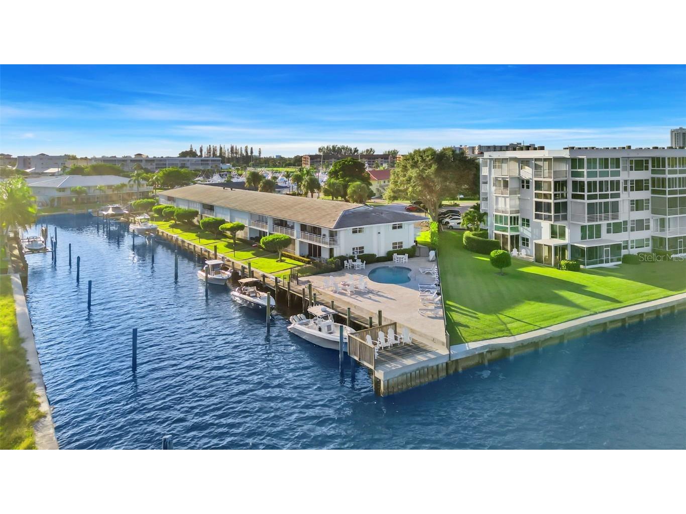 68 Yacht Club Drive #24 North Palm Beach FL 33408 O6132217 image1